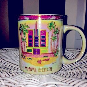 Vintage Miami Beach , FL Iridescent Carnival Glass Souvenir Kitschy Coffee Mug